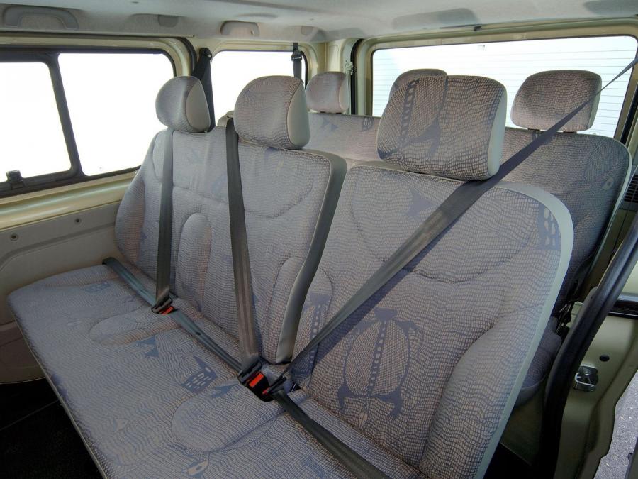  Renault Trafic 2001 года  (ZA) (фото 11 из 12)
